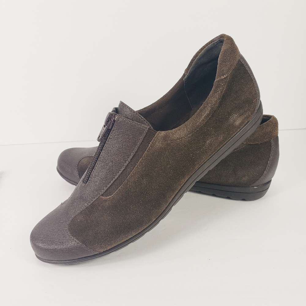 Vaneli Sport Loafer Clousure Zip Brown